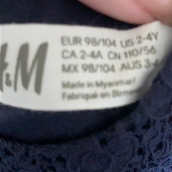 NWT H&M Dress Size 2-4Y - Picture 2 of 2